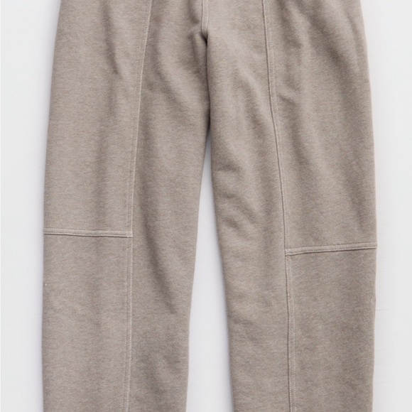 Aerie Lounge Set - Picture 6 of 9